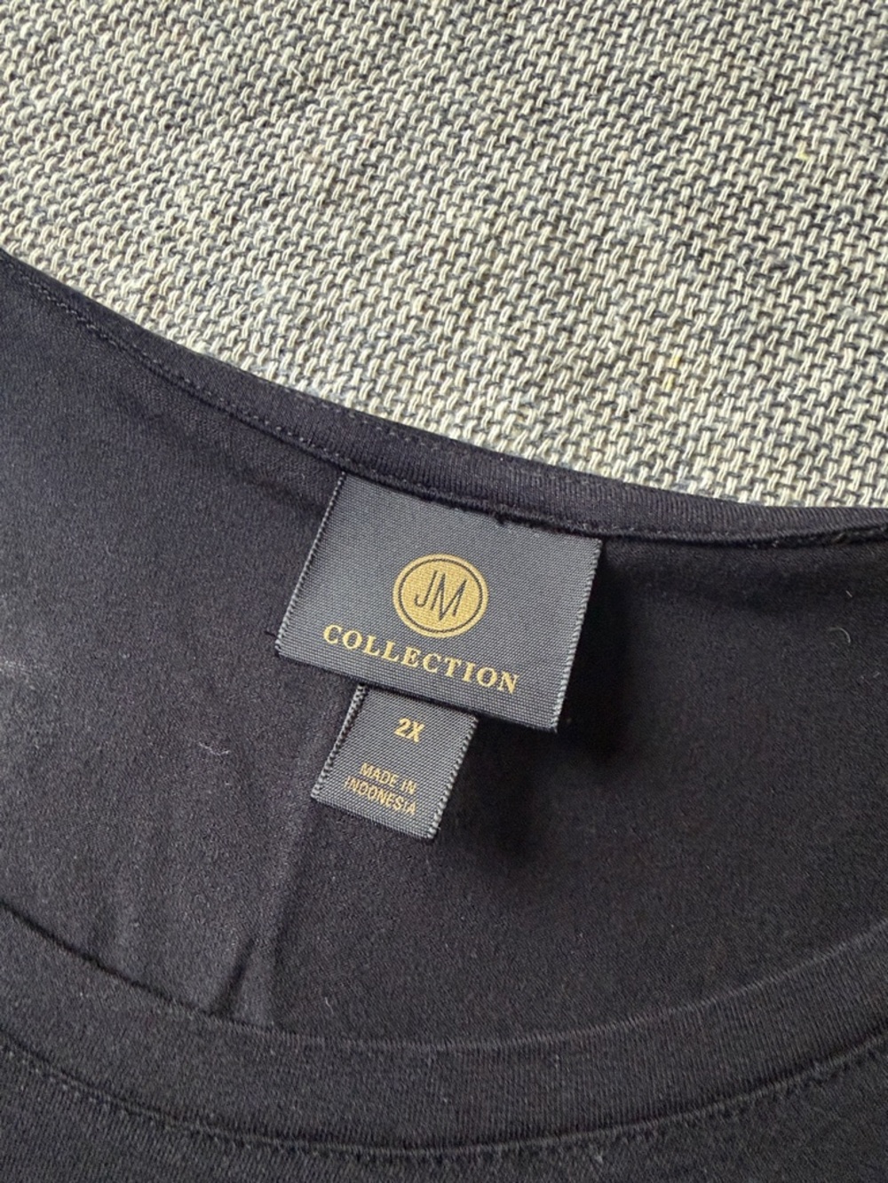 JM Collection Black Scoop Neck Short Sleeve Tee - Picture 2 of 3